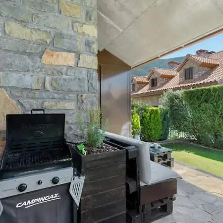 Casa Biescas Evcharger Formigal 30min Bbq Κατάλυμα σε φάρμα *